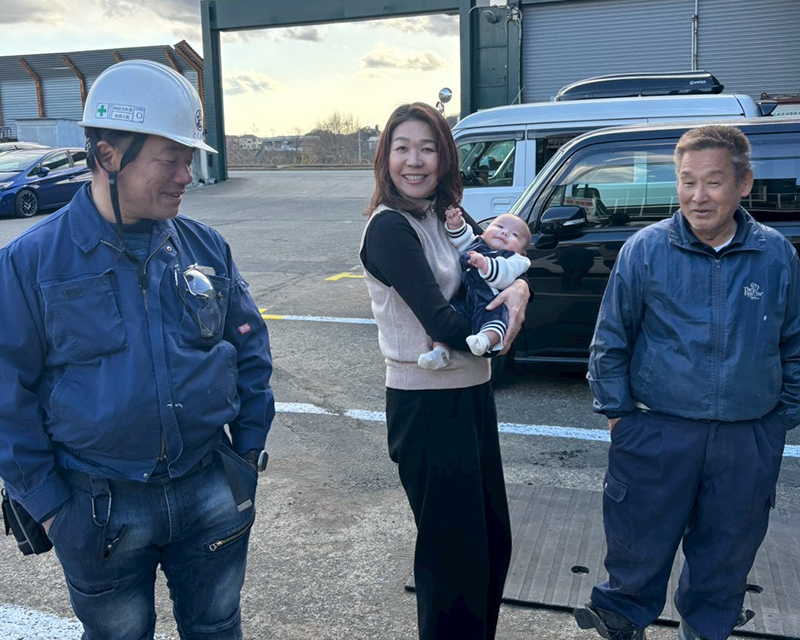 現場で働く前里興業の社員